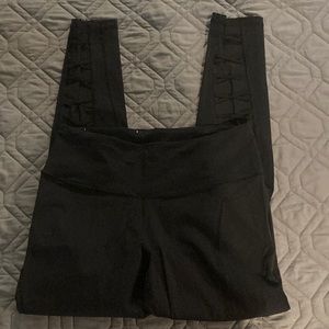 Knockout leggings by Victoria’s Secret. Black